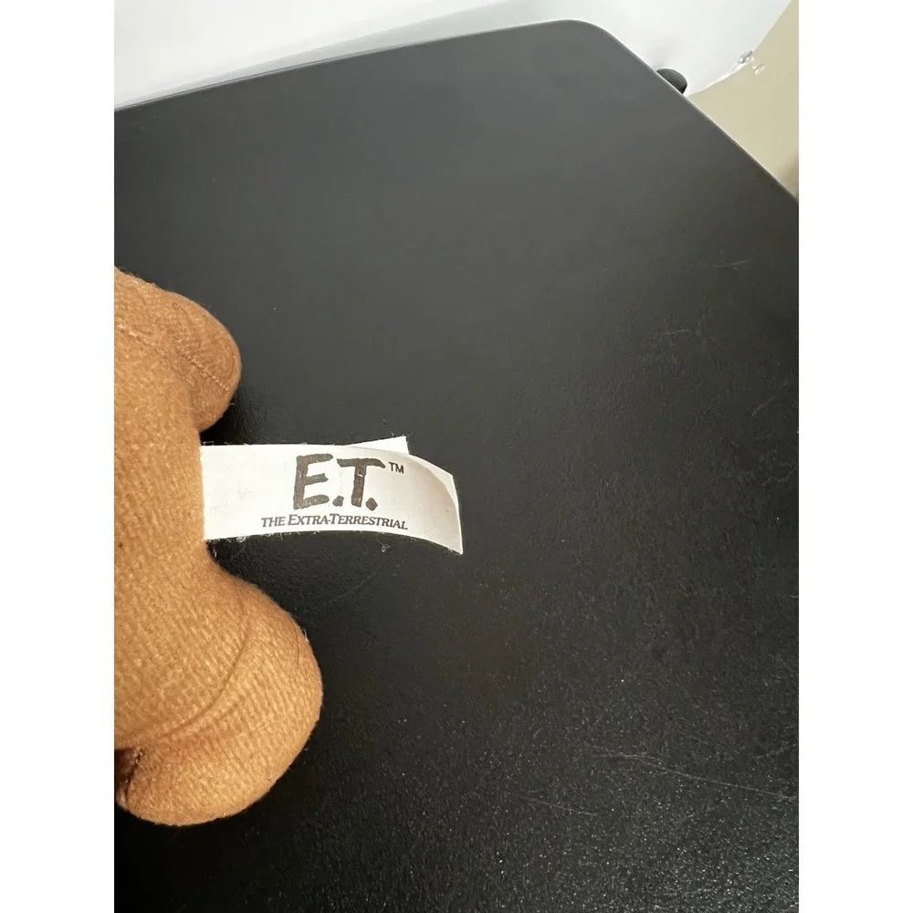E.T. THE EXTRA-TERRESTRIAL 9